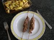 Souvlakis en brochettes à base de viande hachée