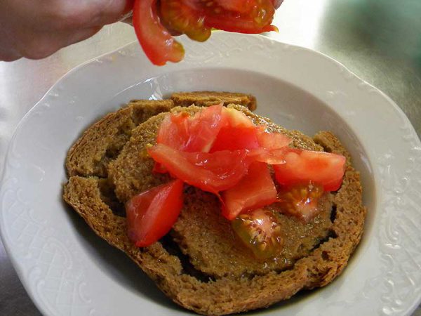 Tomates pour la recette des dakos