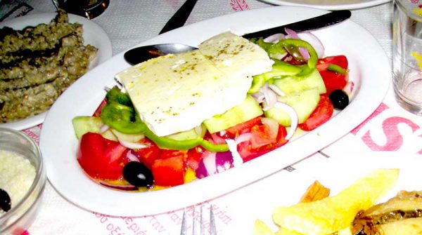 Salade grecque – Recette de la Horiatiki salata