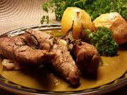 Arni fileto sto fourno me patates – filets d’agneau au four avec pommes de terre